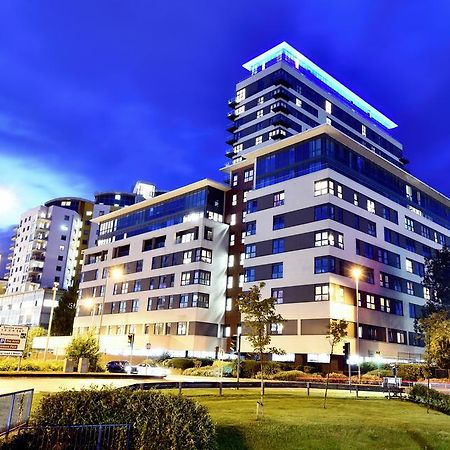 Linx Apartments Skyline Plaza Basingstoke Exterior foto
